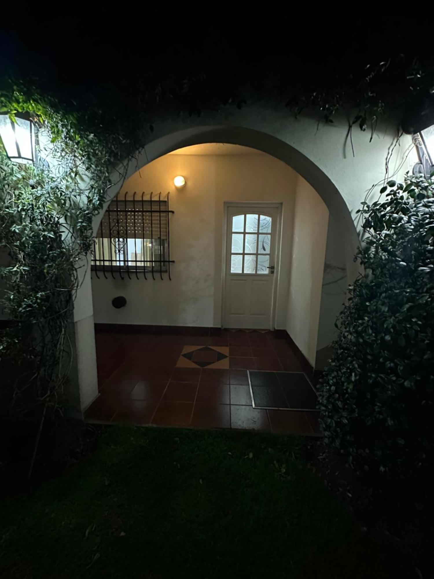 Lpr Express Eze Airport Hotel Monte Grande Exterior photo